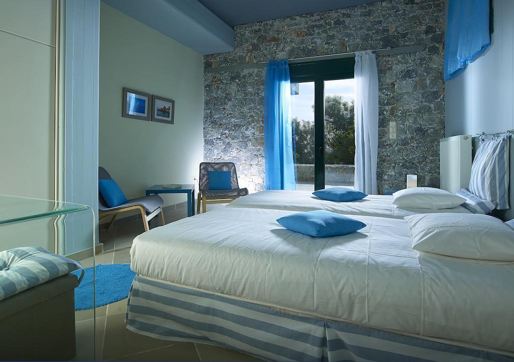 Fortino Villas Livadi  객실 사진